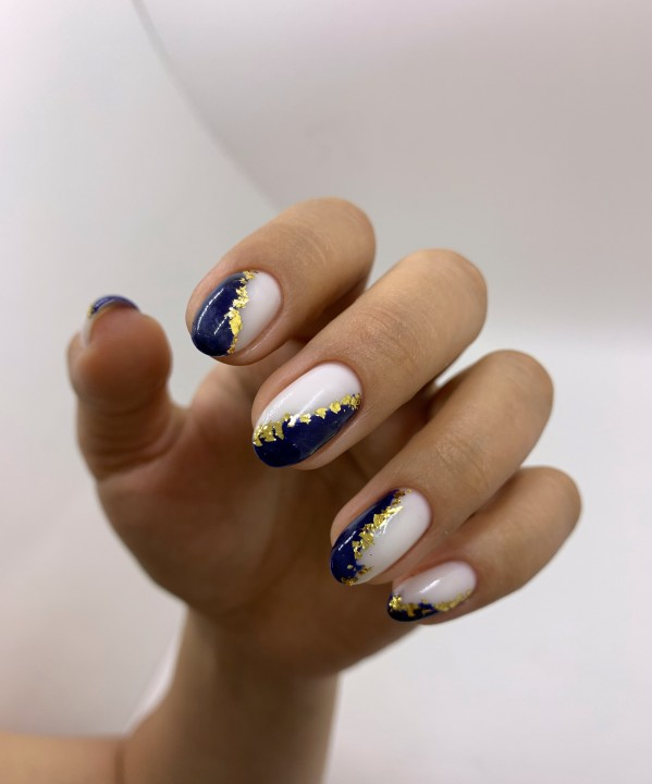 Aggregate 154+ blue foil nails latest songngunhatanh.edu.vn