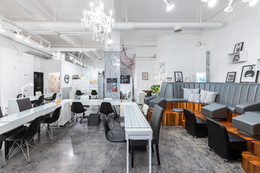 Deco De Mode - The Beauty Clinic & Nail Salon