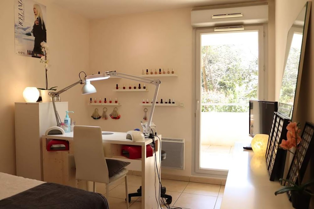 L'Ongle by Aanor prothésiste/styliste ongulaire