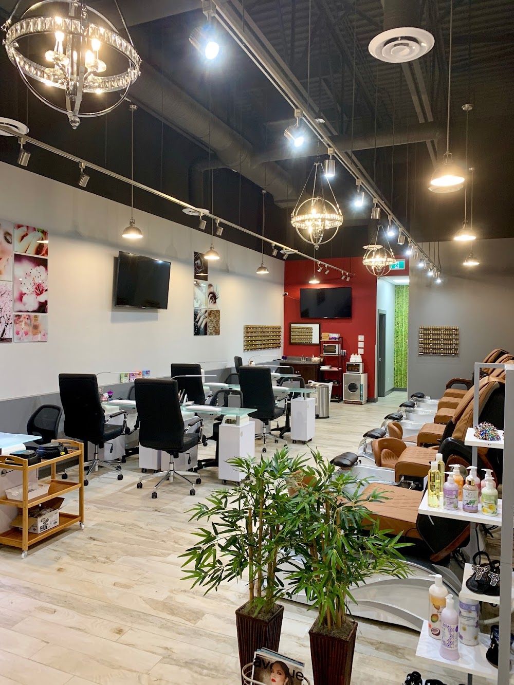 B Glamour Nails & Spa Emerald Hill