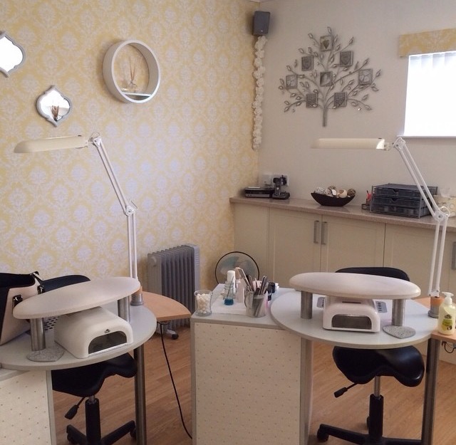 Naturelle Nails & Beauty