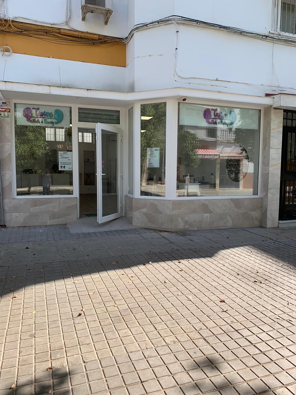 Twins Nails & Beauty