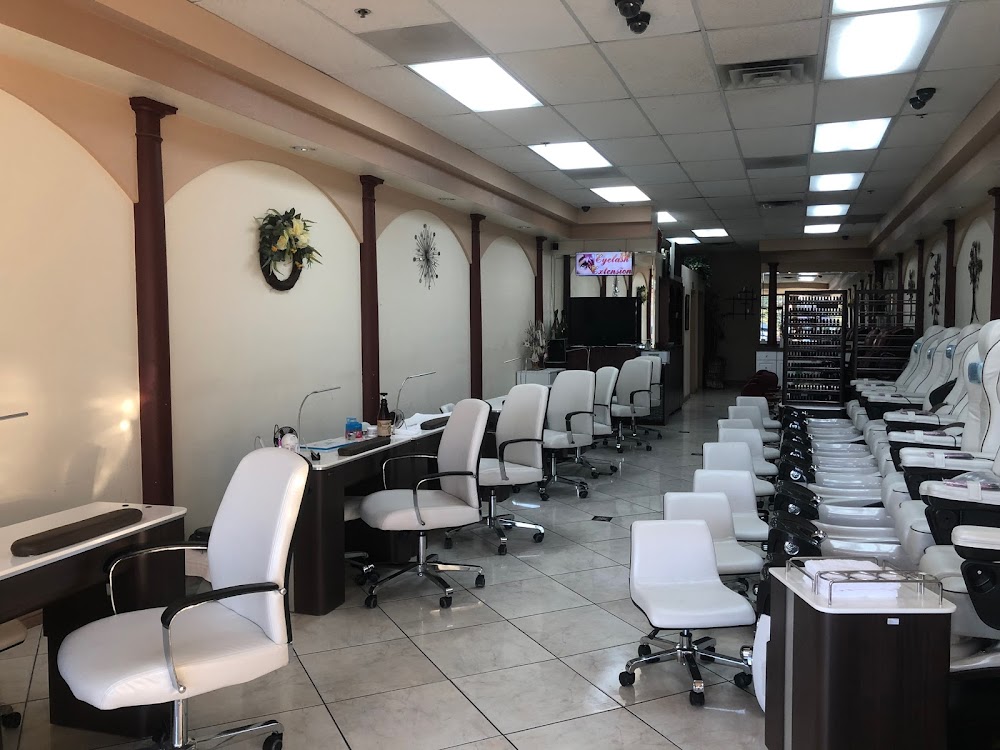 Best Nails in Green Valley