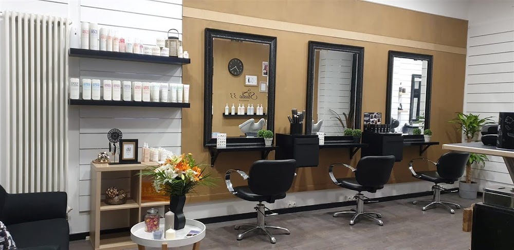 STUDIO 33 Hairdresser