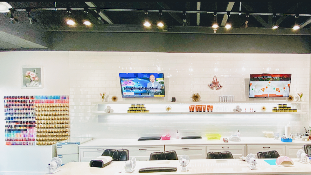 Salón Ivy nails & spa en Parksville en la calle 155 Morison Ave 1