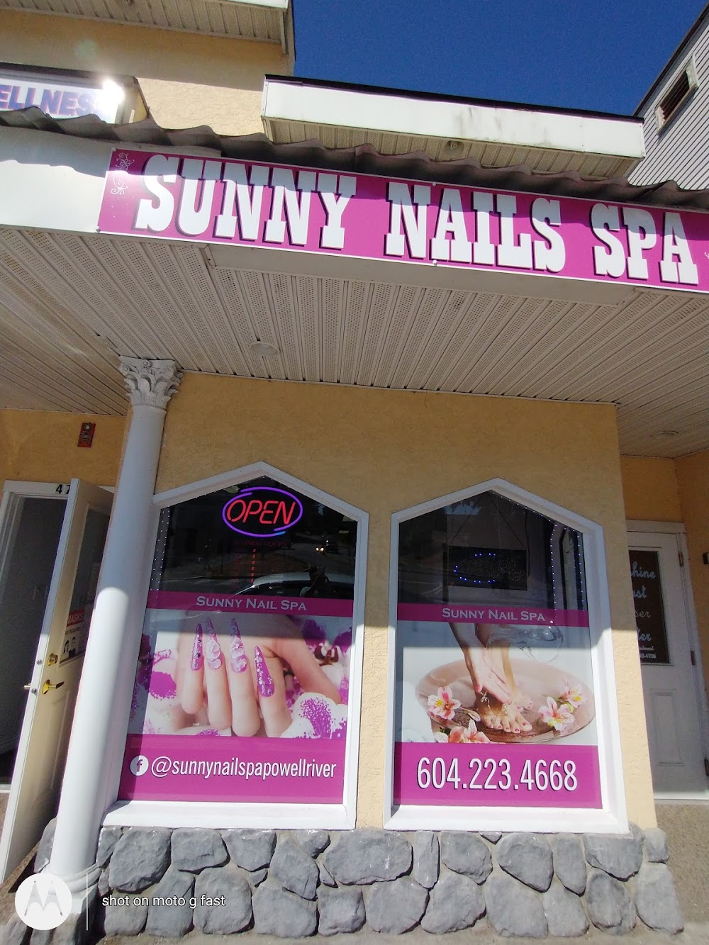 sunny nails spa powell river BC