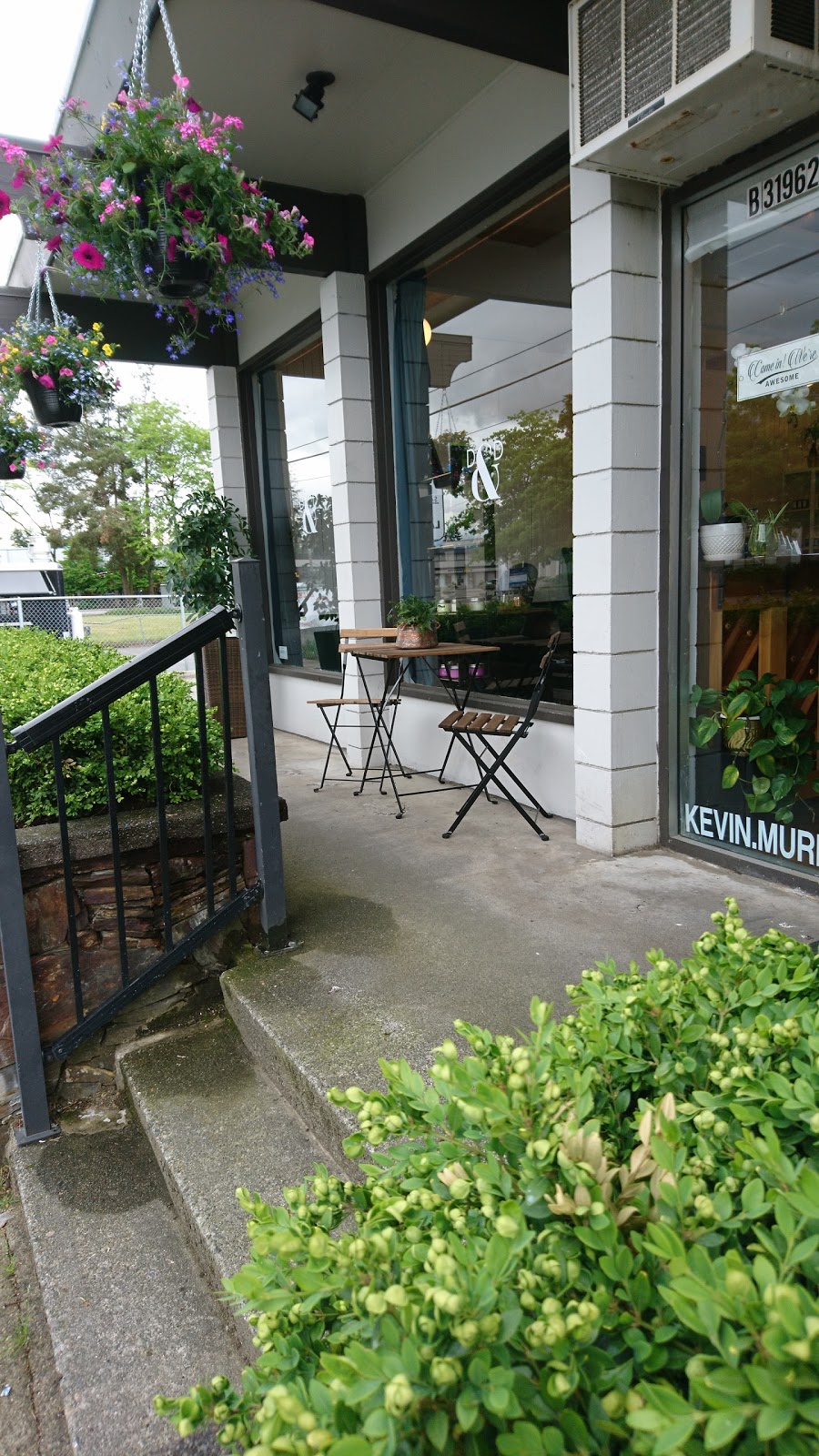 Darling and Dapper Salon & Spa