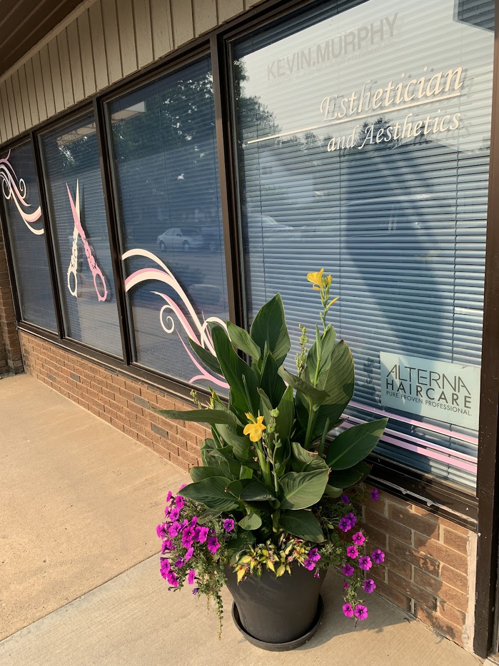 Scissors Palace Unisex Hairstyling