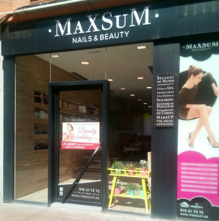 Maxsum Nails & Beauty