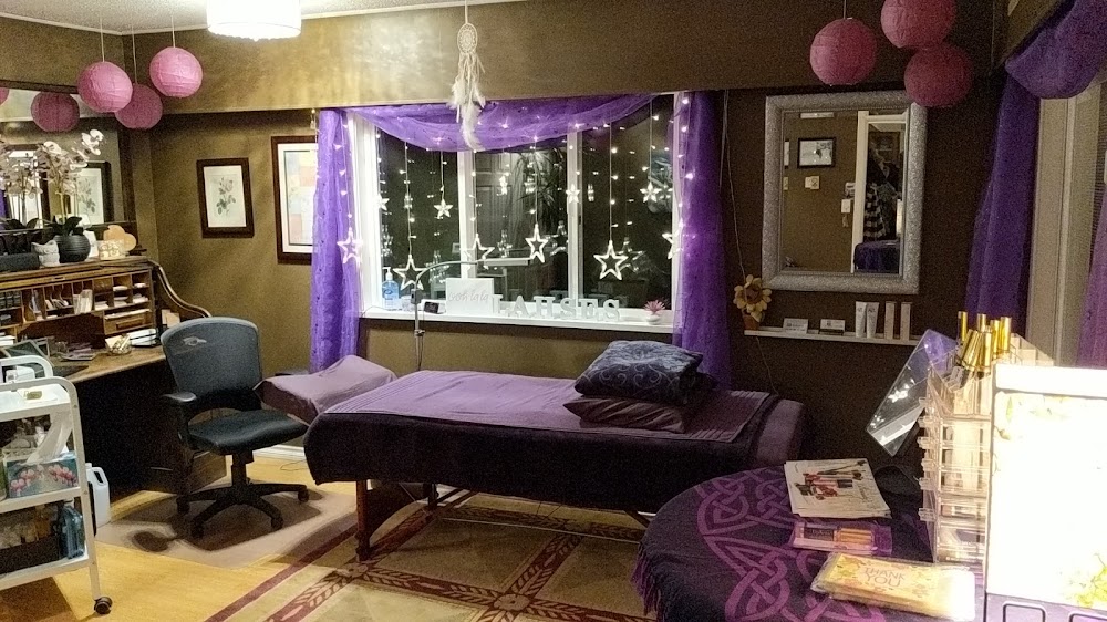 Sarah's Lash Lounge - Eyelash Extensions Brentwood Bay