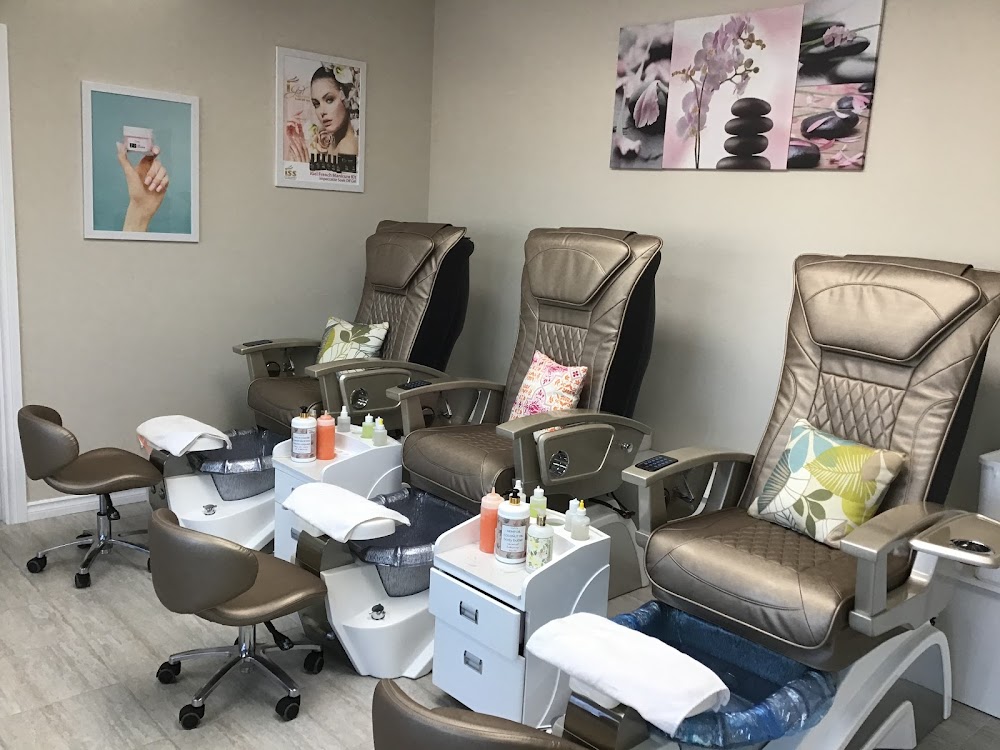 Lovely Nails Salon | Hamilton