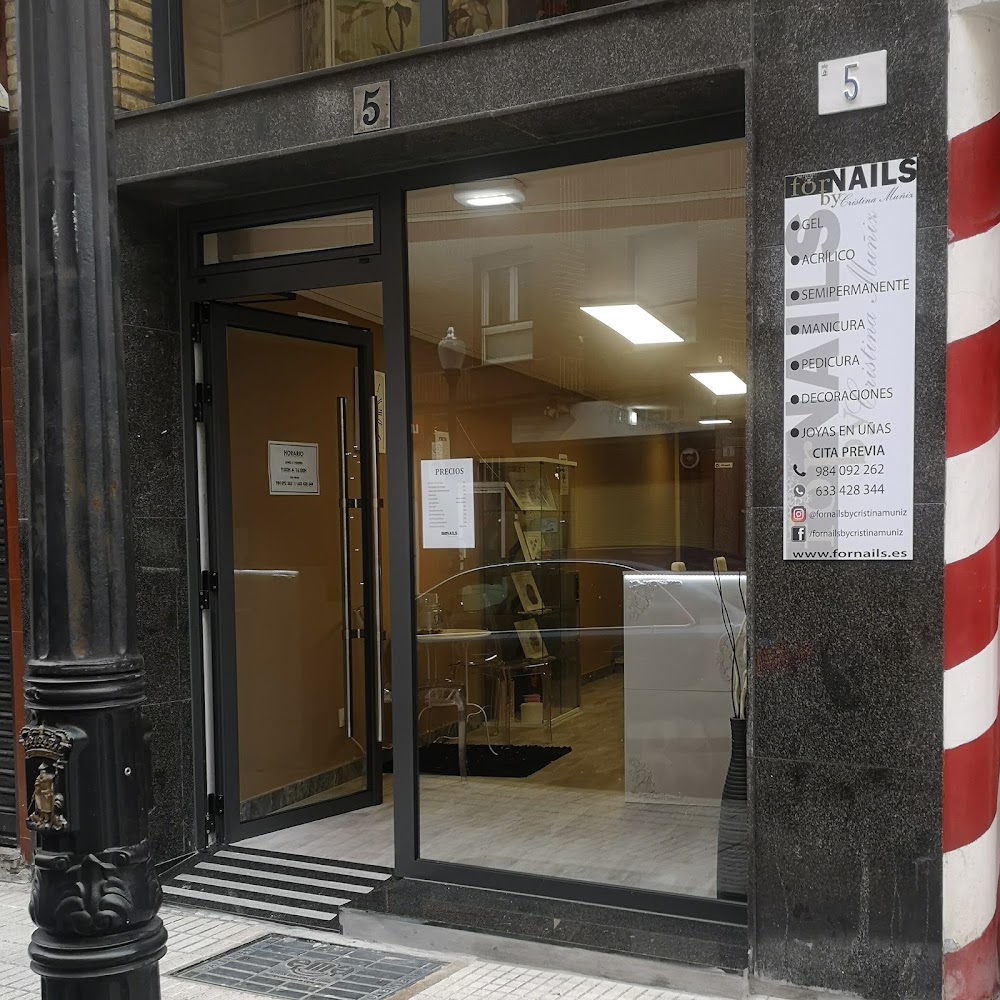 forNAILS by Cristina Muñiz