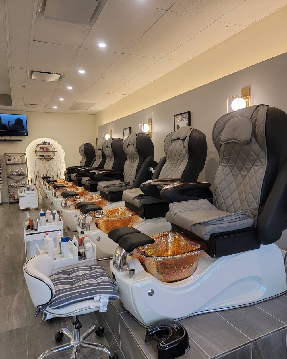 Lush Beauty Spa Albert | Nail salon Regina SK