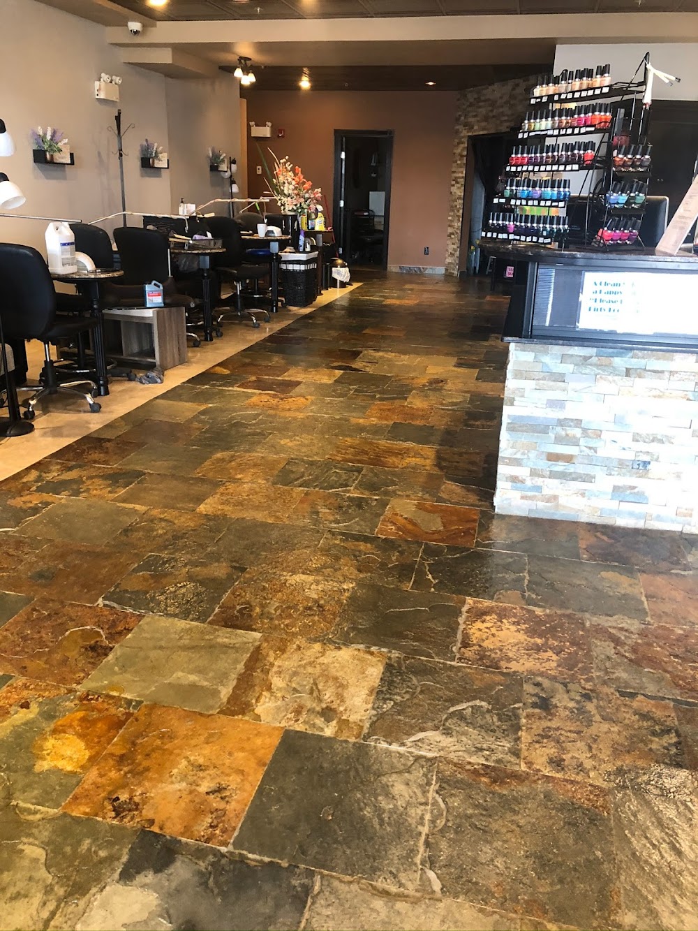 Gelous Nails Esthetics and Hair