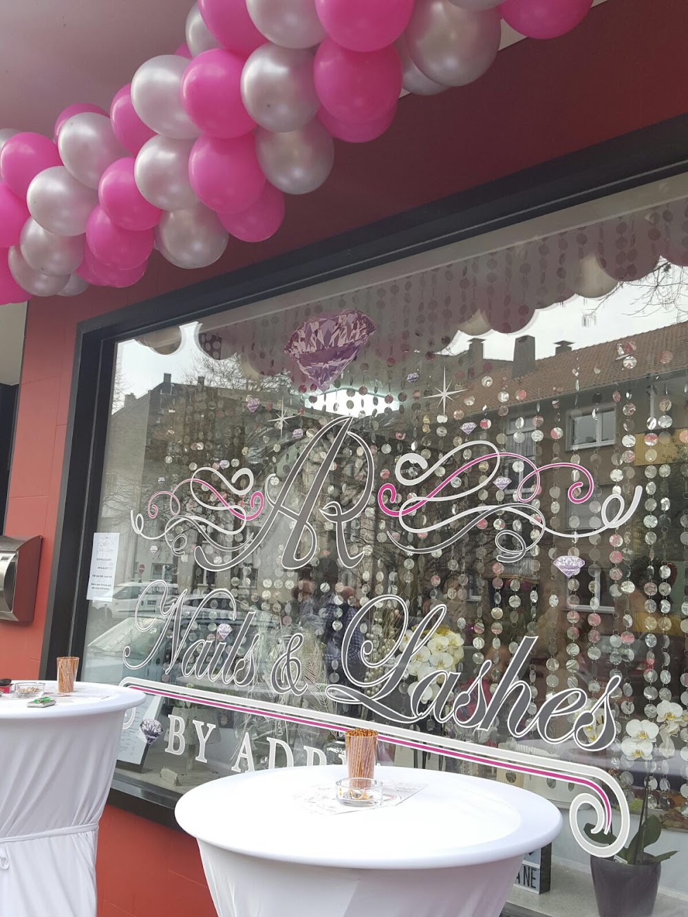 Nails & Lashes By Adriane