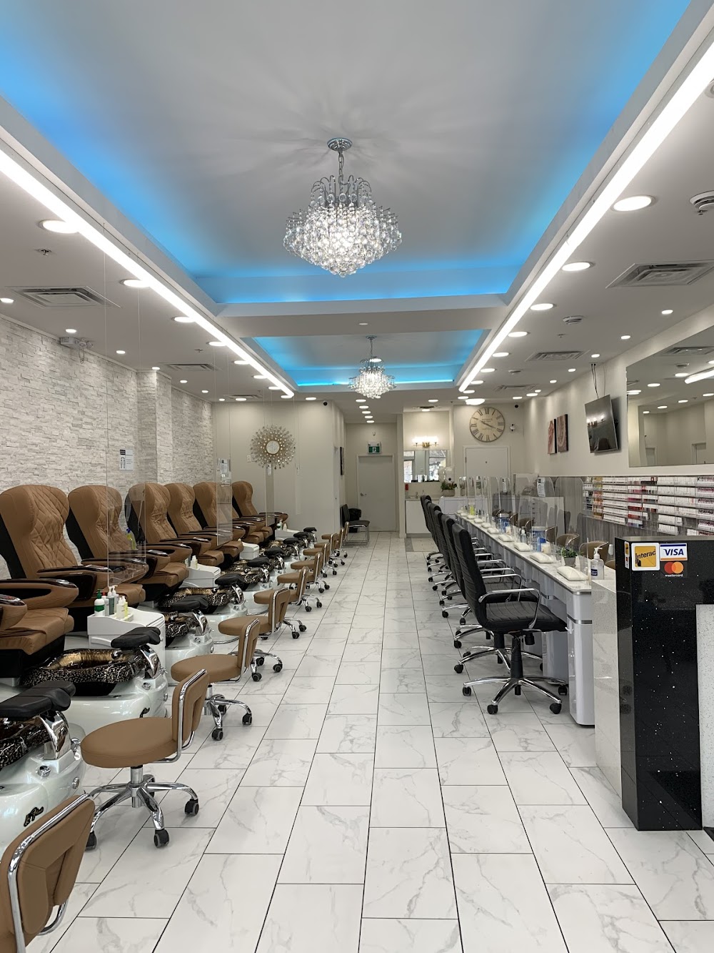PEDI N NAILS THE QUEENSWAY