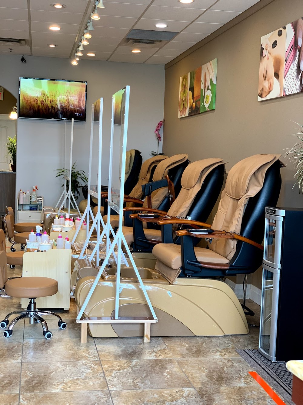T-Top Nails & Spa