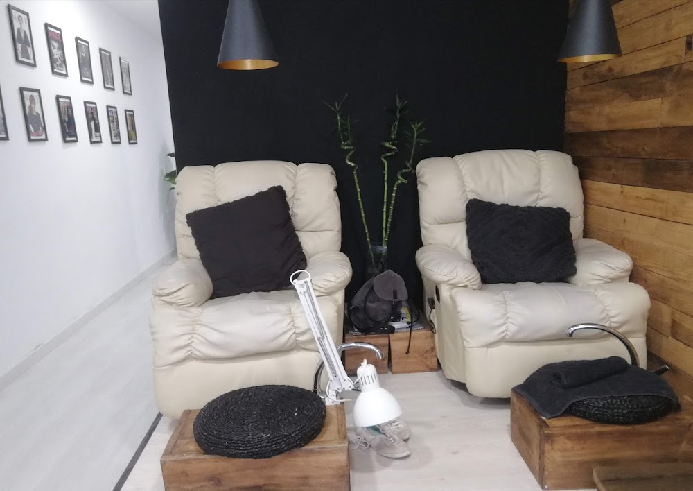 Extensiones de Pestañas y Diseño de Cejas - ClickLash&Brow