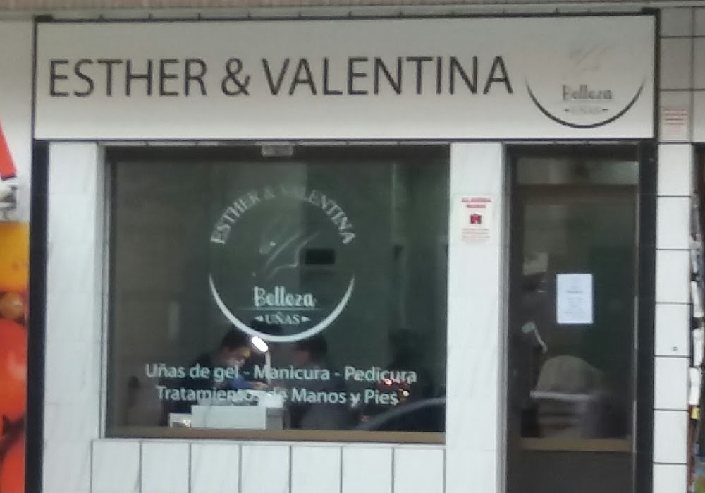 Esther y Valentina (belleza uñas)