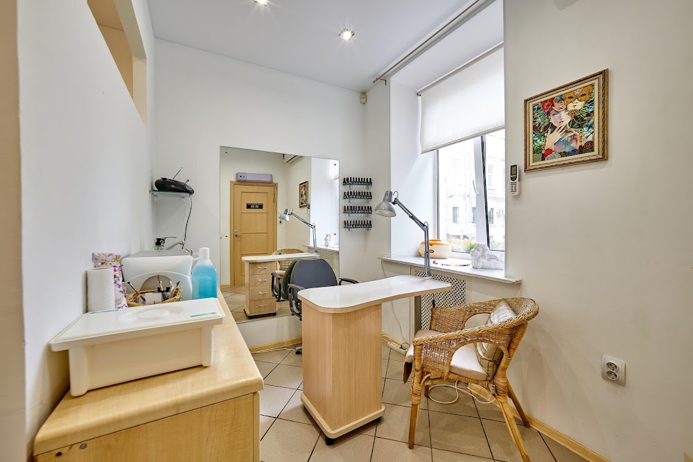 Semeinii salon krasoti AleksandriYa