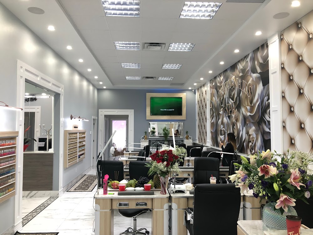 Luxury Nails Spa