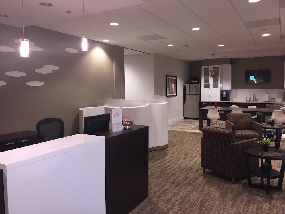 Lyndee's Lashes & Brows