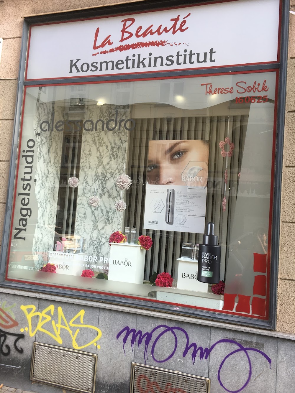 Kosmetik, Nagelstudio Theresa Sobik