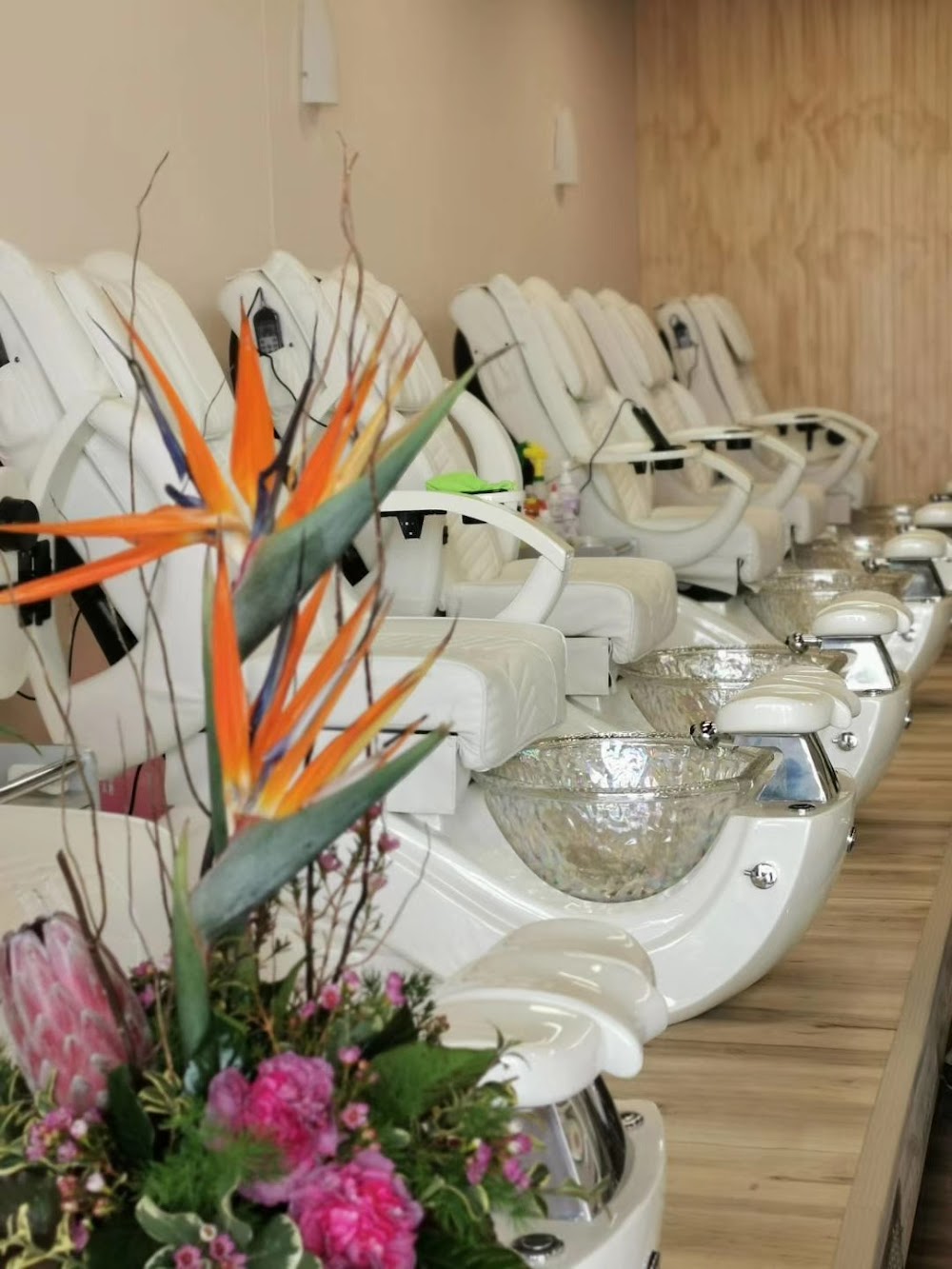 Sunshine Nails & Spa