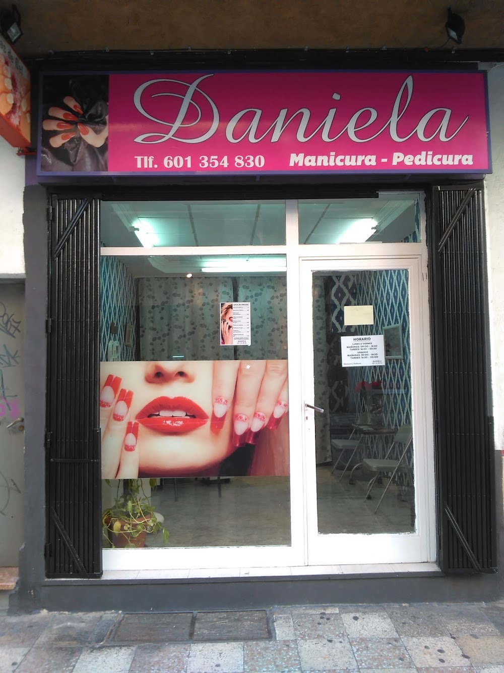 DANIELA STEFANIA- Manicura Y Pedicura