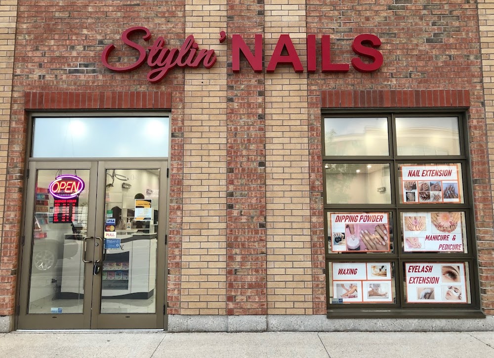 Stylin' Nails - Lash Extensions