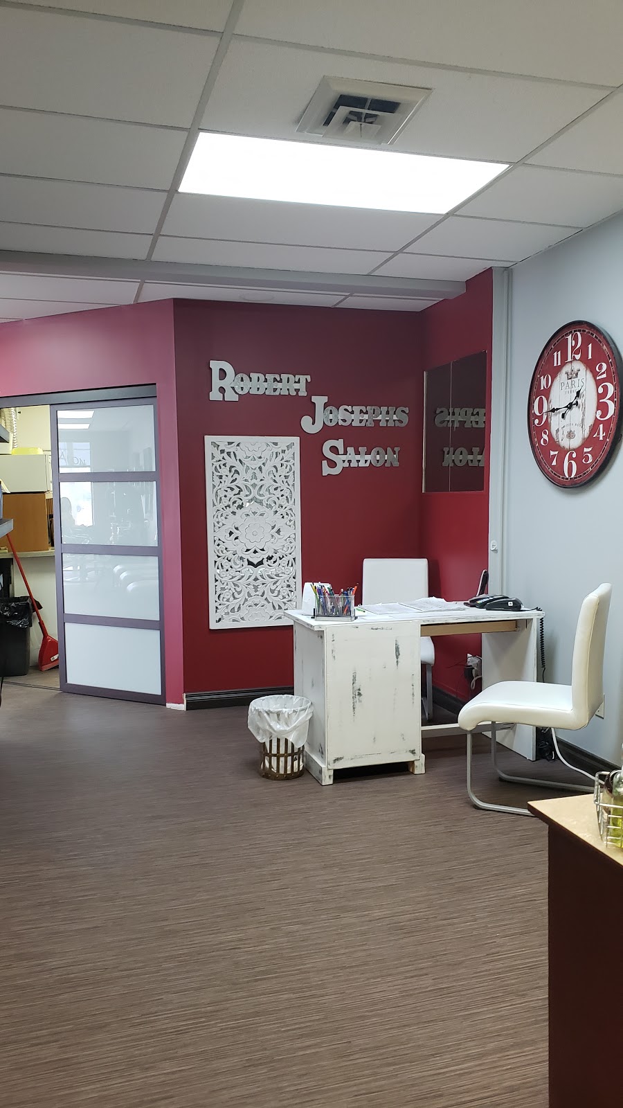 Robert Joseph's Salon