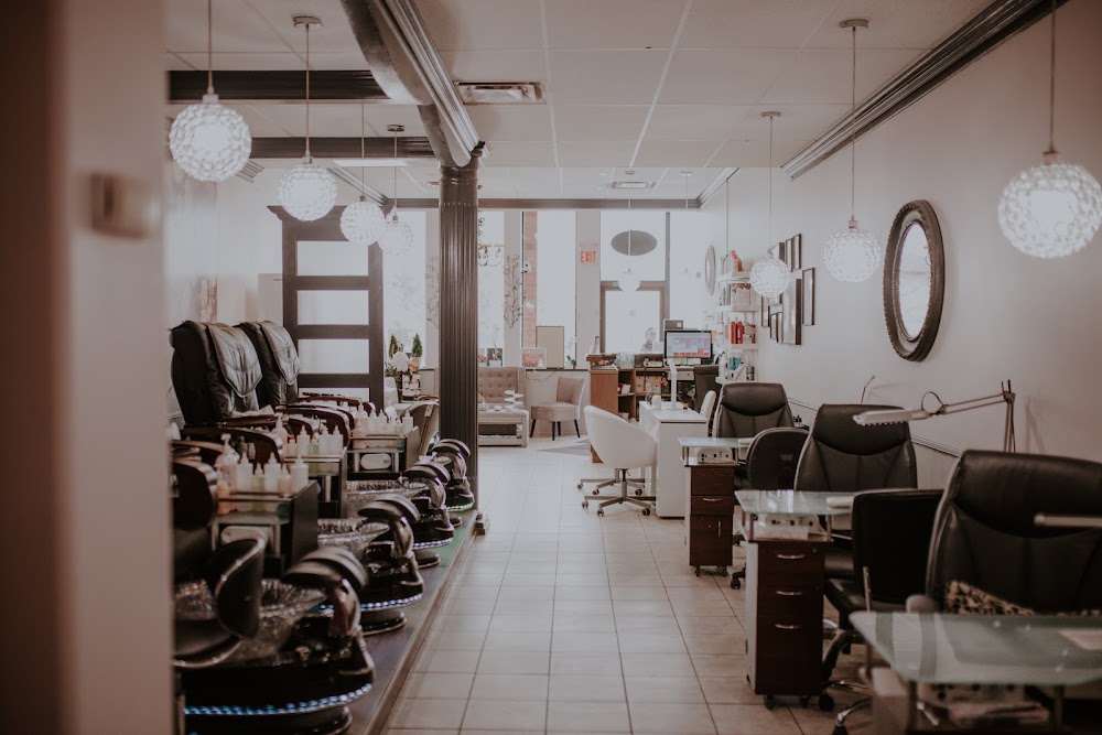 Glamorous Nails & Beauty