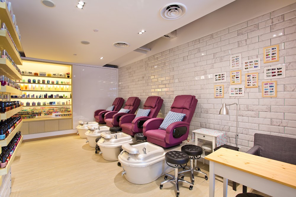 Salón Manicure Spa Singapore by Pixie Nail Spa Hillion en Singapur en la calle 17 Petir Rd