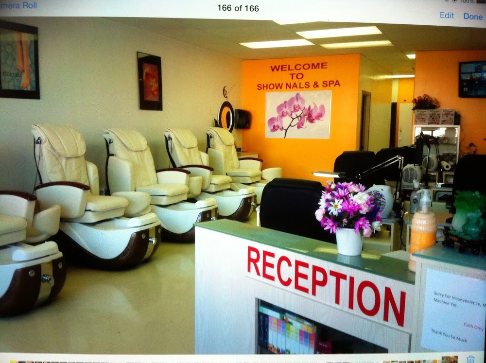 Show Nails & Spa