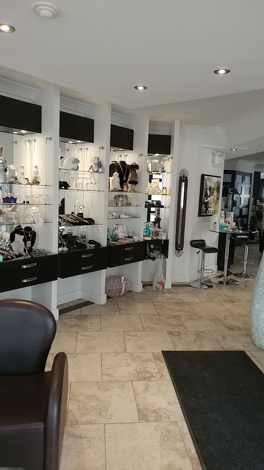 Salon Multi Coupe & Spa