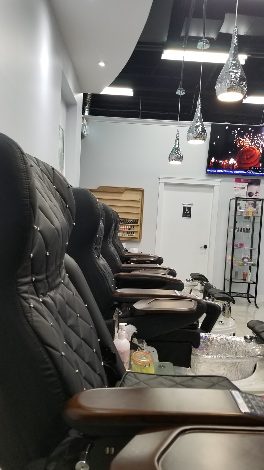 Minty Nail Salon Abbotsford