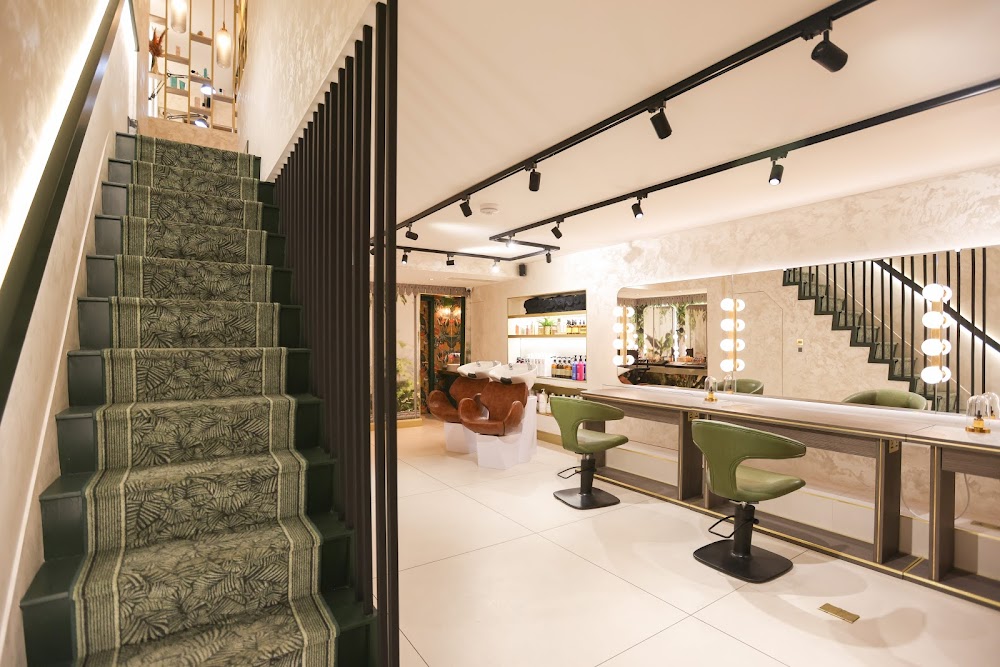 Oblique Beauty House