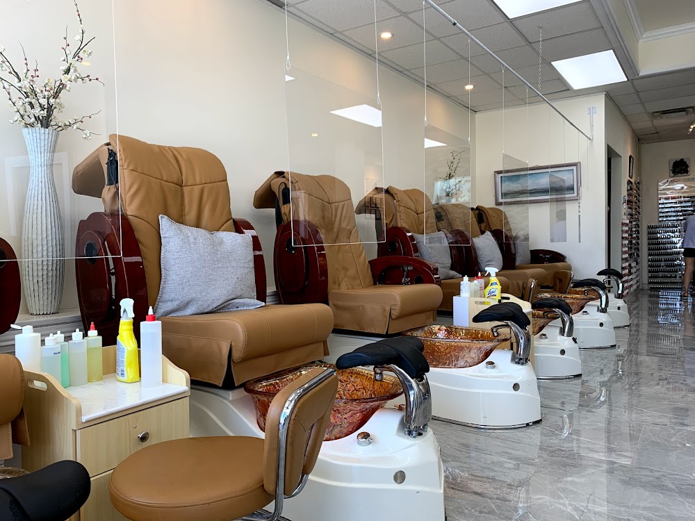 Ana's Nail Boutique & Spa (ROYAL YORK)