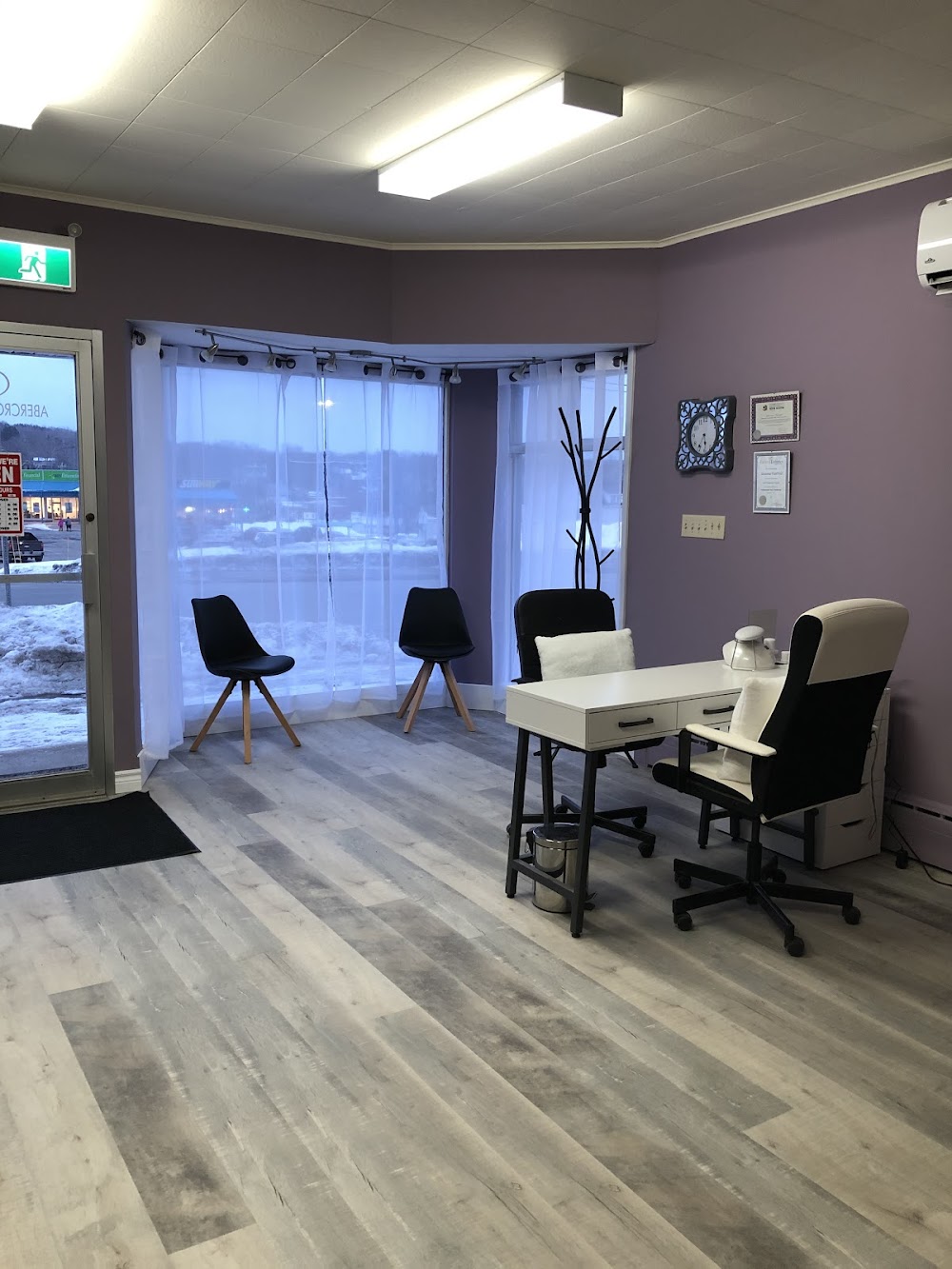 SV Nail Studio