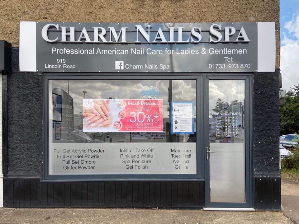 Charm nails spa