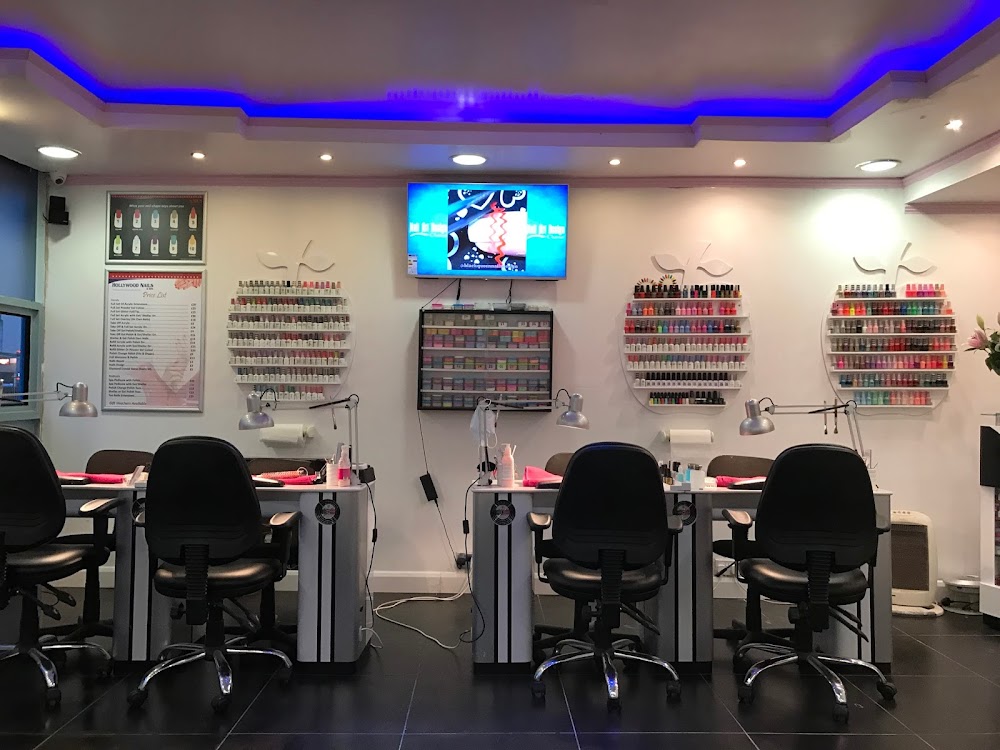 Hollywood Nails & Spa Hamilton