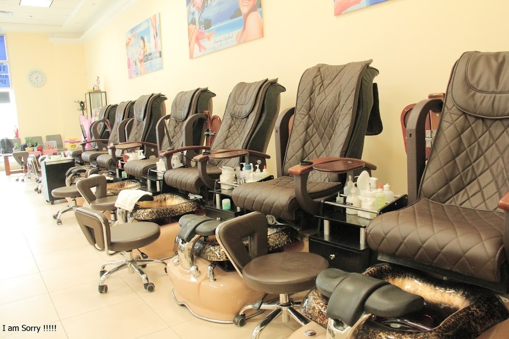 Deluxe Nails Spa Brampton