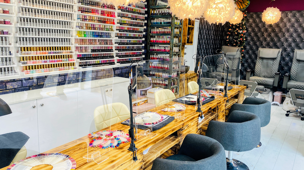 Lily’s nails & beauty Unit A2