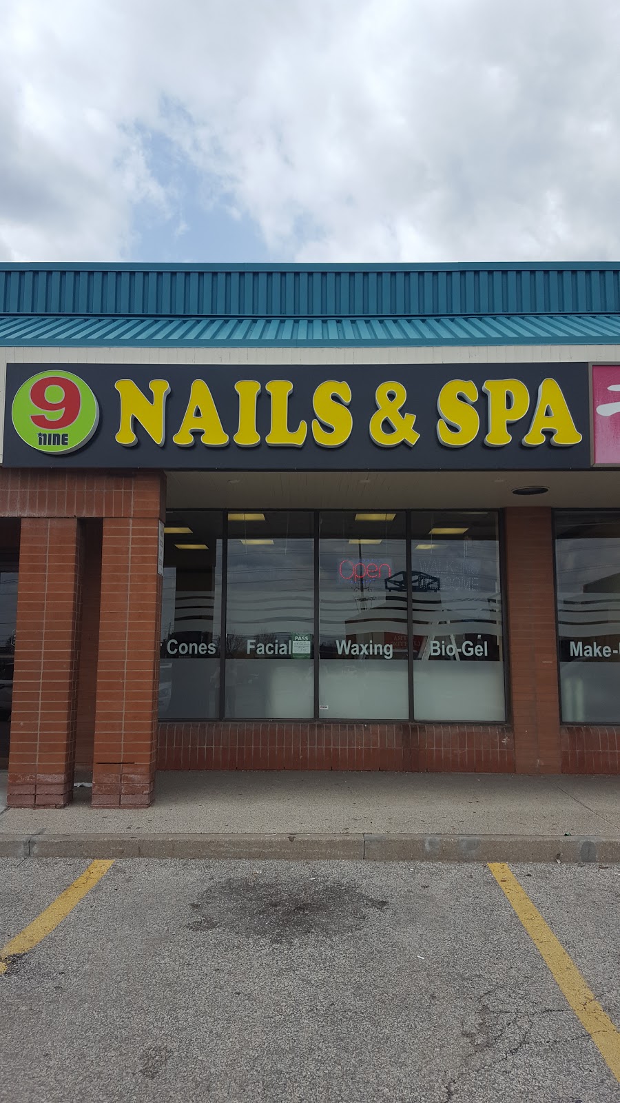 9 Nails & Spa