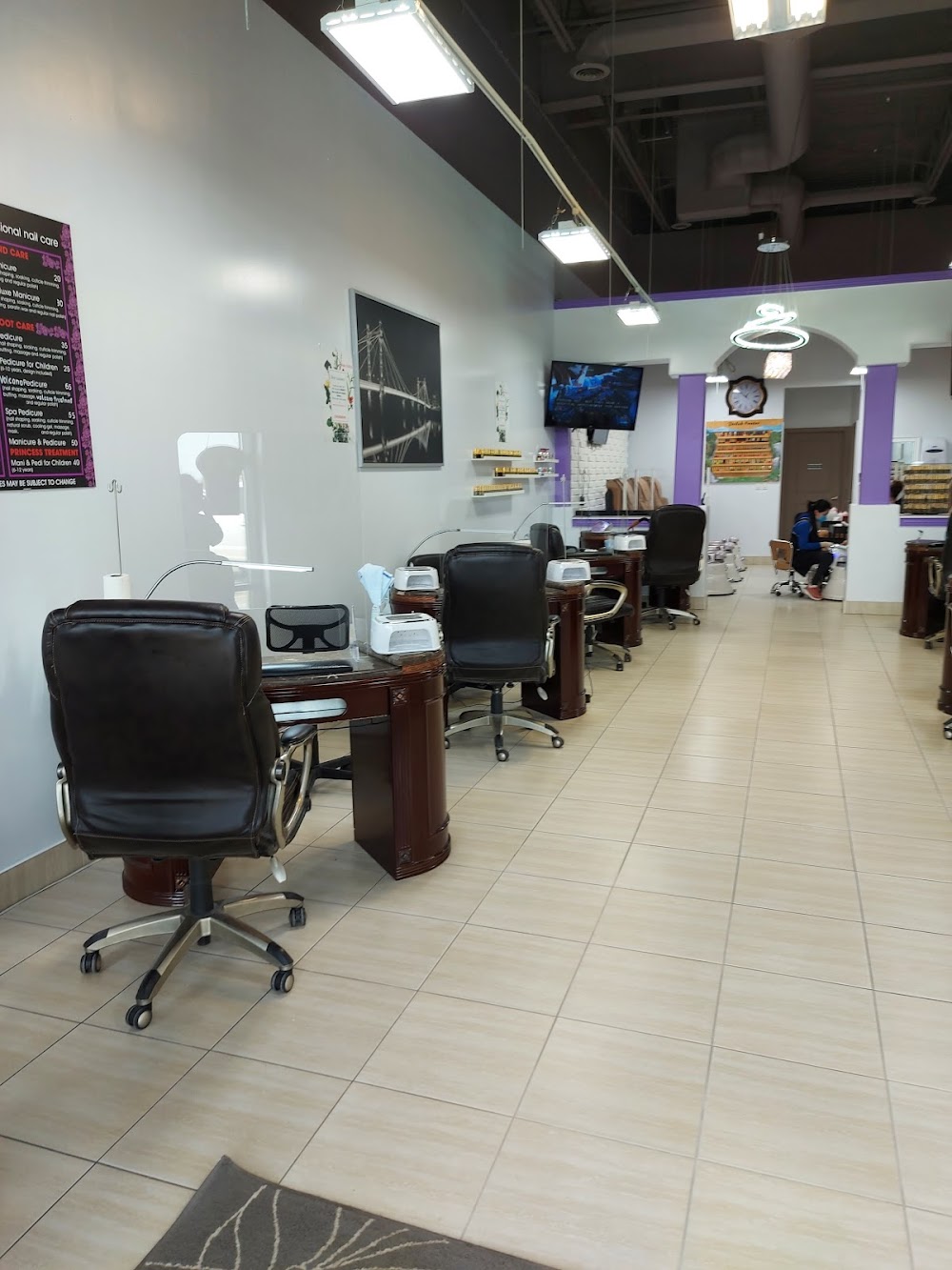 Binh’s Nails Beaumont