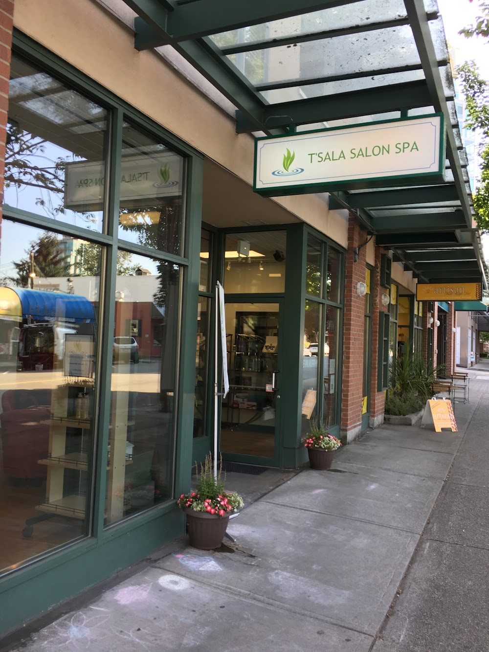 T'SALA SALON SPA - LONSDALE