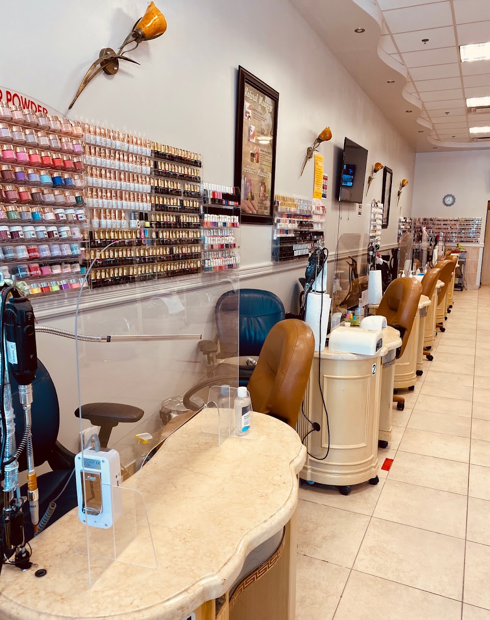 Oakville Nice One Nails