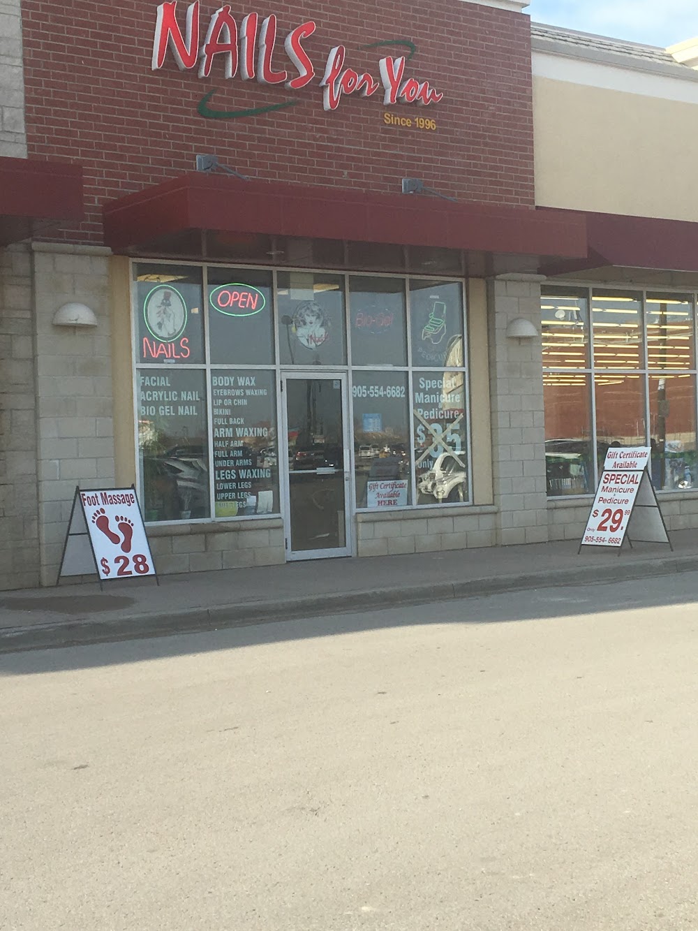 Salón Nails For You en Markham en la calle 70 Copper Creek Dr theYou 💜