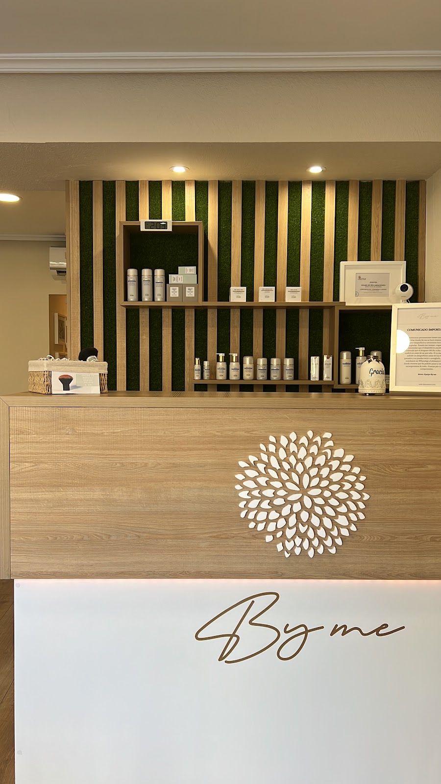 By me - Estética profesional & Láser